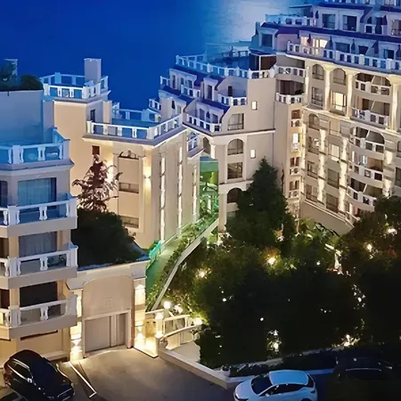 Golden Sands La Apartment *